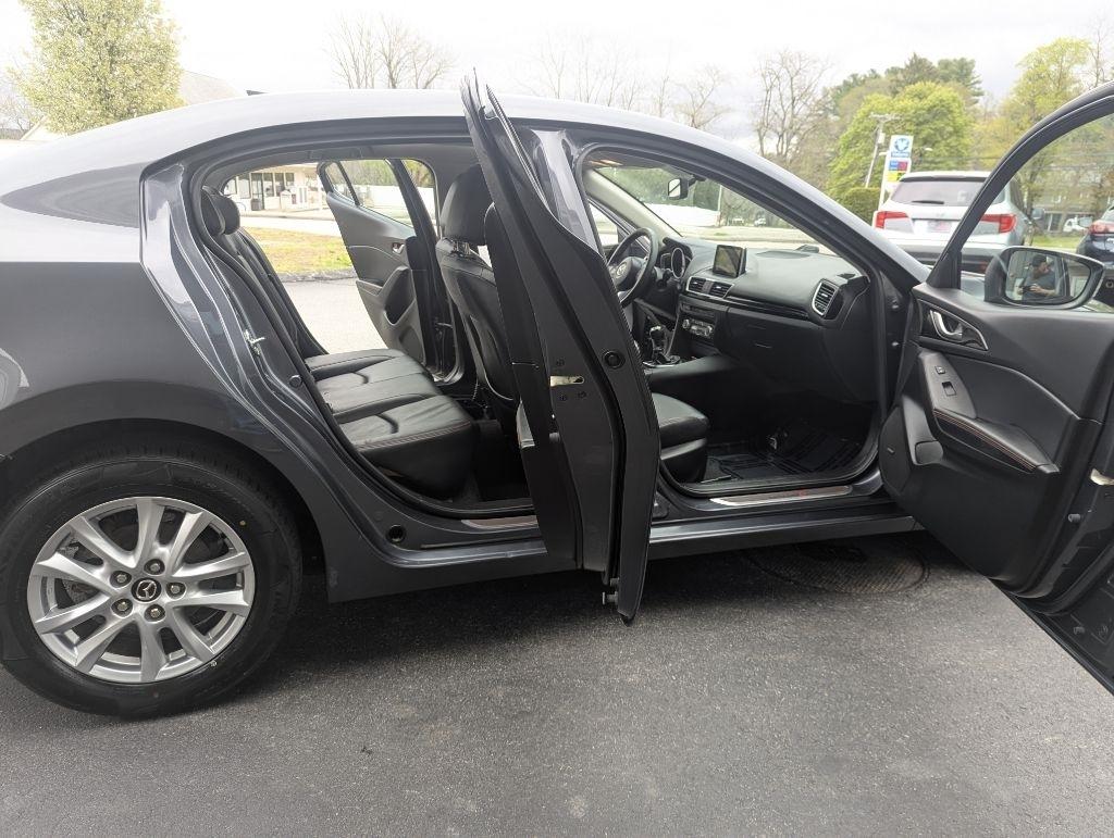 Mazda MAZDA3 I Grand Touring MT 4-Door 2014