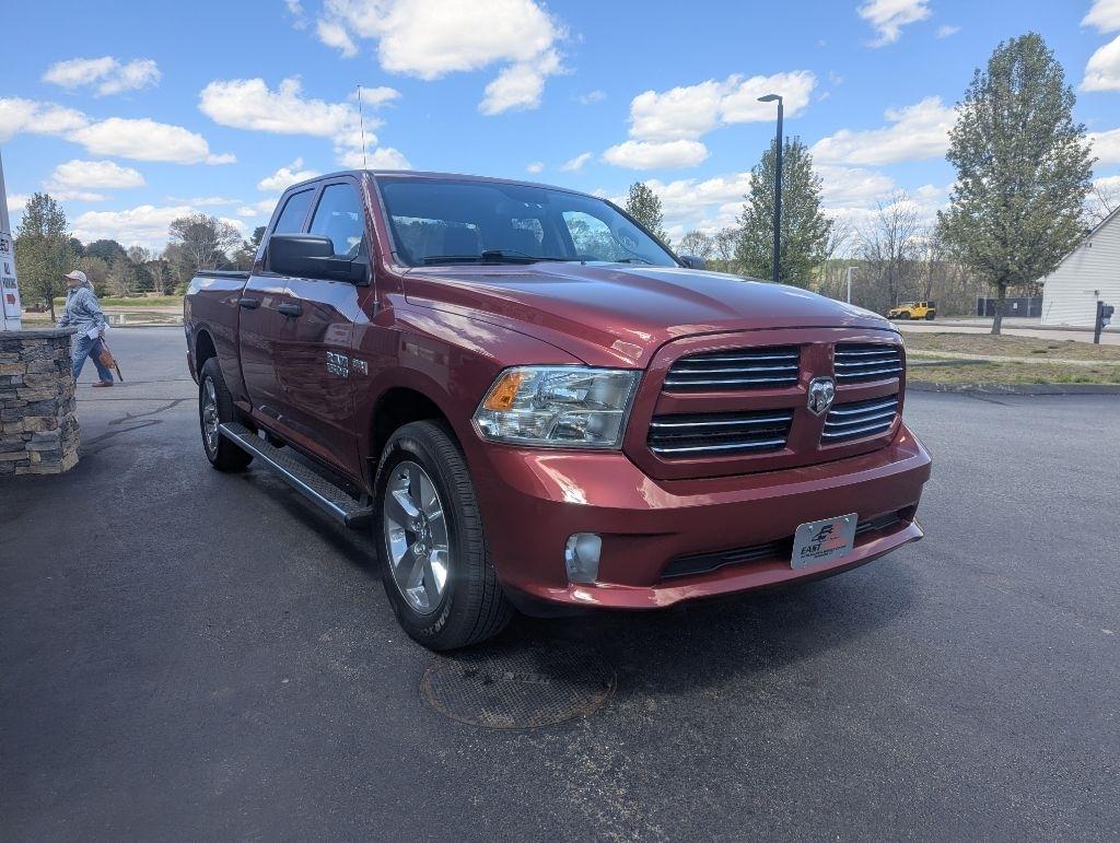 RAM 1500 Tradesman Quad Cab 4WD 2014