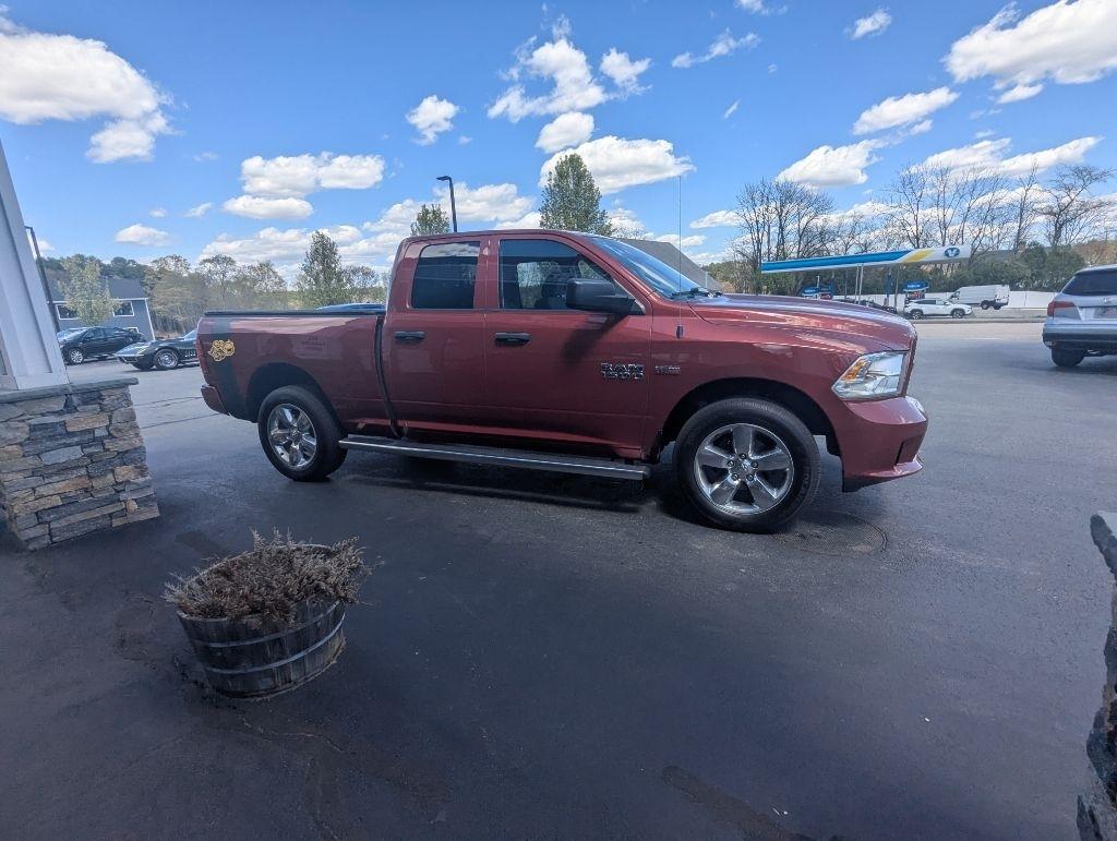RAM 1500 Tradesman Quad Cab 4WD 2014