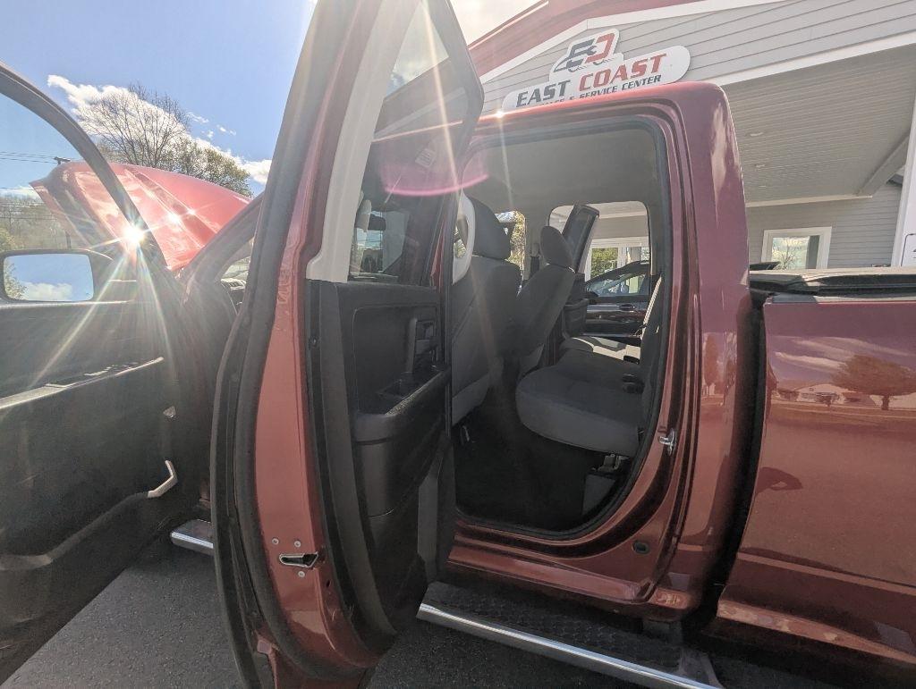 RAM 1500 Tradesman Quad Cab 4WD 2014