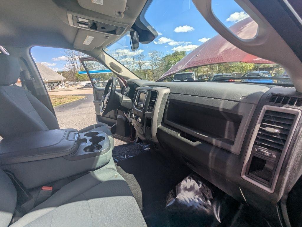 RAM 1500 Tradesman Quad Cab 4WD 2014
