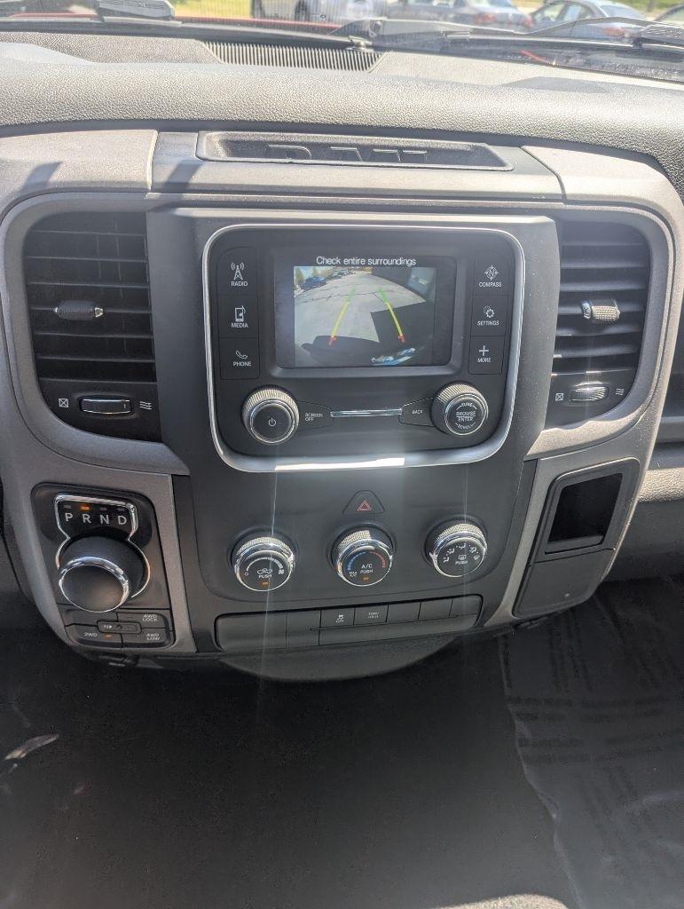 RAM 1500 Tradesman Quad Cab 4WD 2014