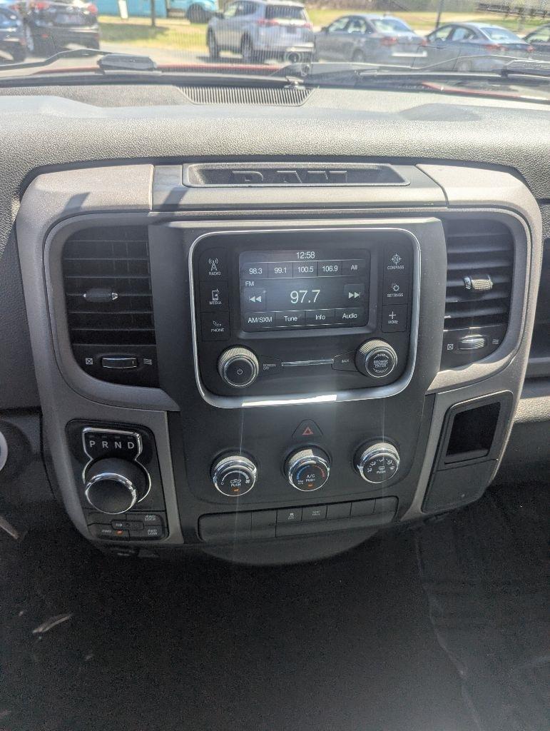 RAM 1500 Tradesman Quad Cab 4WD 2014