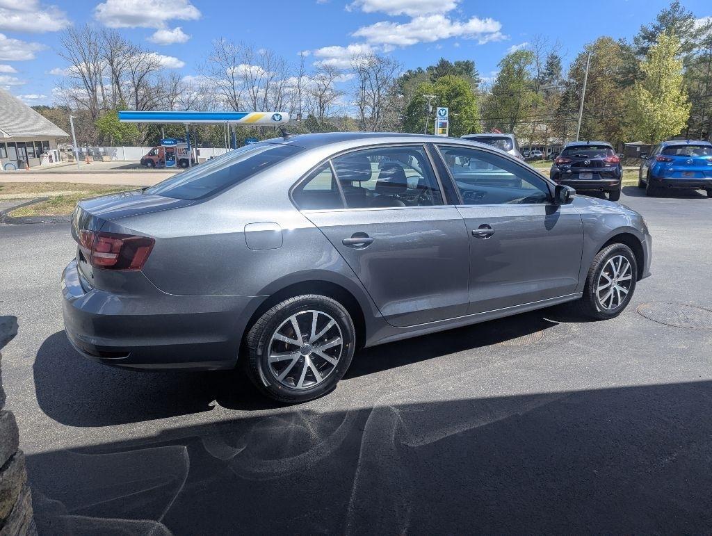 Volkswagen Jetta 1.4T SE 6A 2017