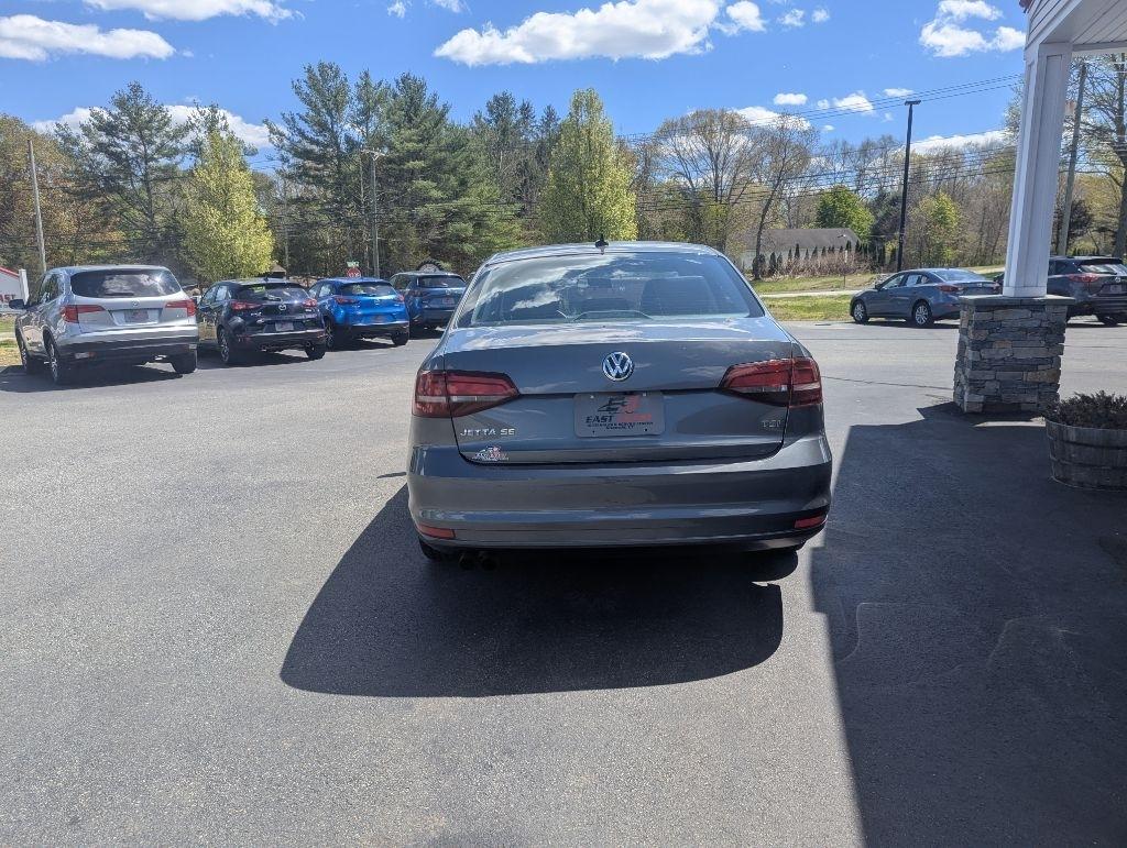 Volkswagen Jetta 1.4T SE 6A 2017