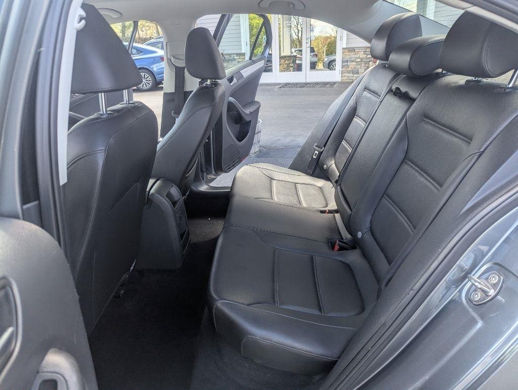 Volkswagen Jetta 1.4T SE 6A 2017