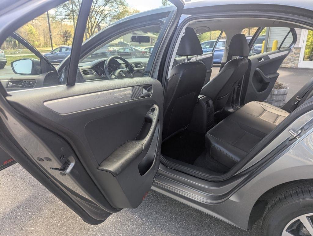 Volkswagen Jetta 1.4T SE 6A 2017
