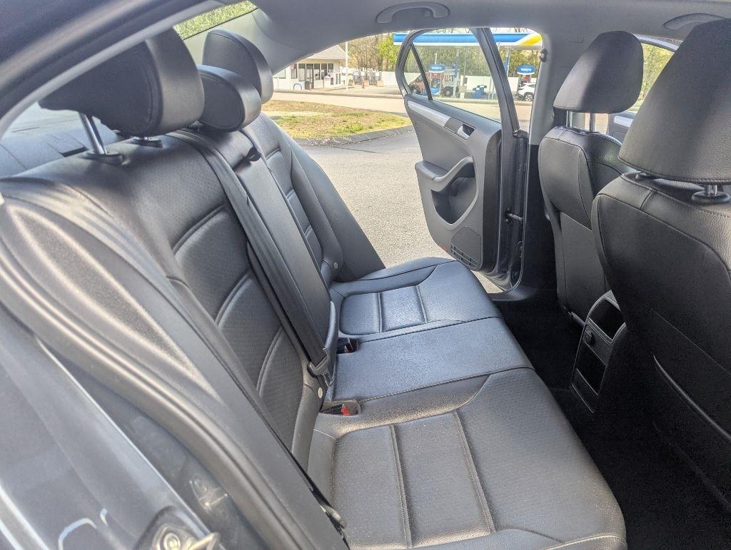 Volkswagen Jetta 1.4T SE 6A 2017