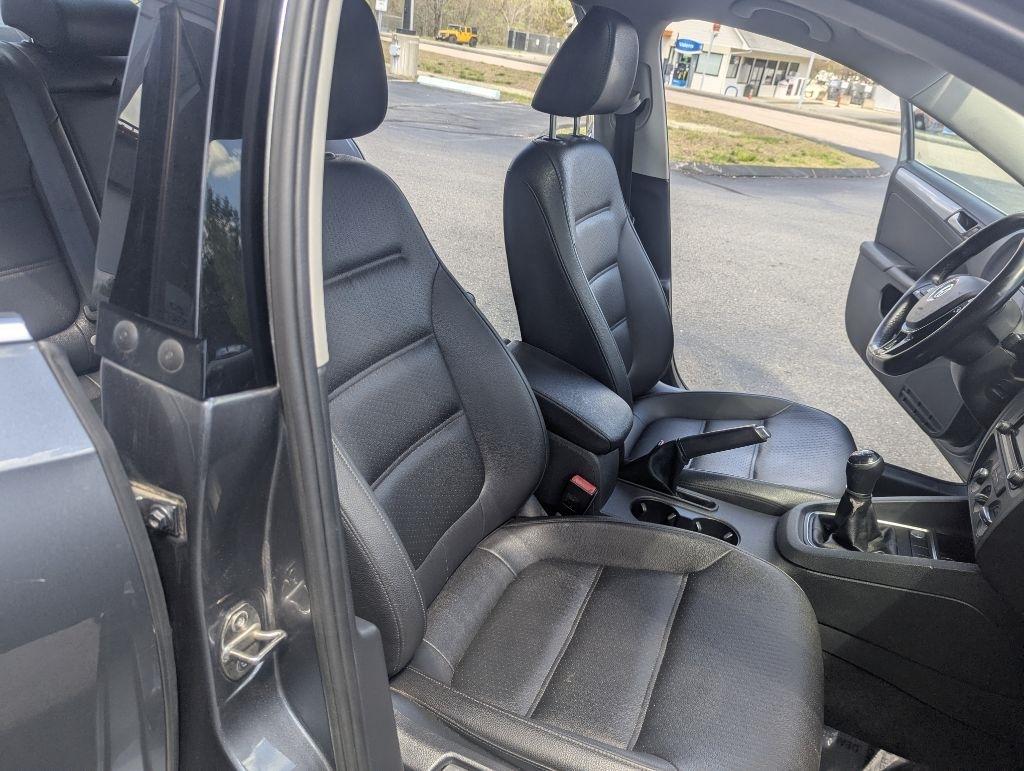 Volkswagen Jetta 1.4T SE 6A 2017