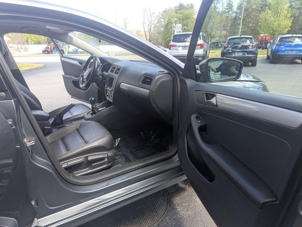 Volkswagen Jetta 1.4T SE 6A 2017