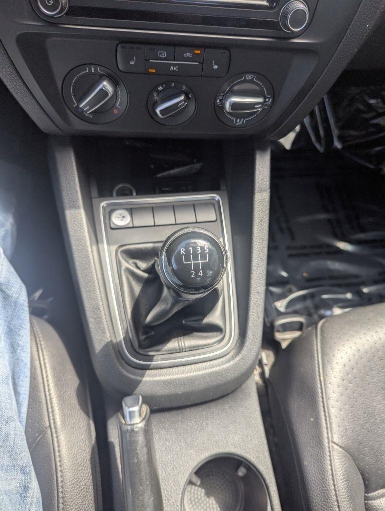 Volkswagen Jetta 1.4T SE 6A 2017
