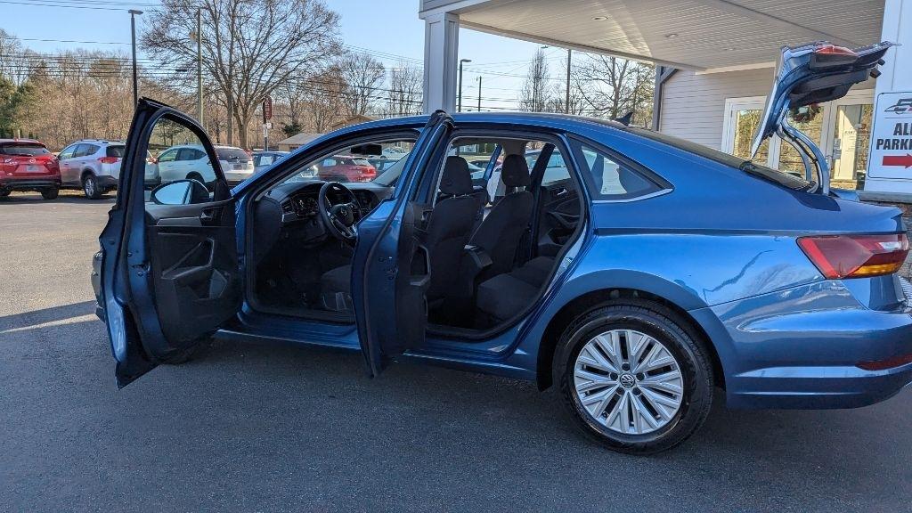 Volkswagen Jetta 1.4T S 6M 2019