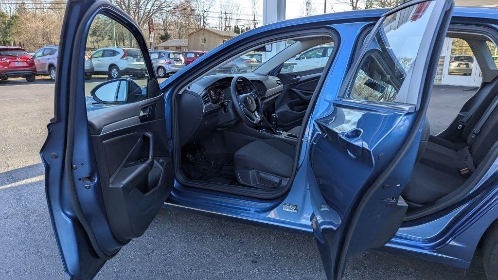 Volkswagen Jetta 1.4T S 6M 2019