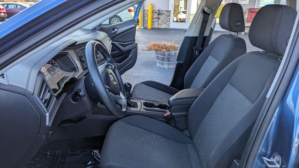 Volkswagen Jetta 1.4T S 6M 2019