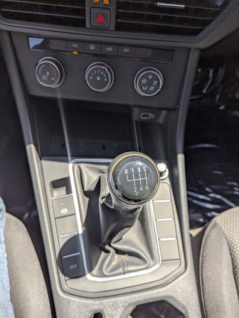 Volkswagen Jetta 1.4T S 6M 2019