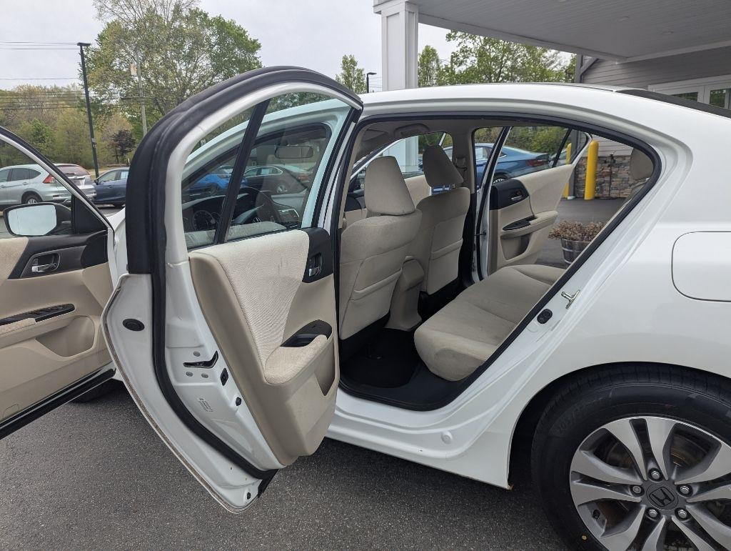 Honda Accord LX Sedan CVT 2013