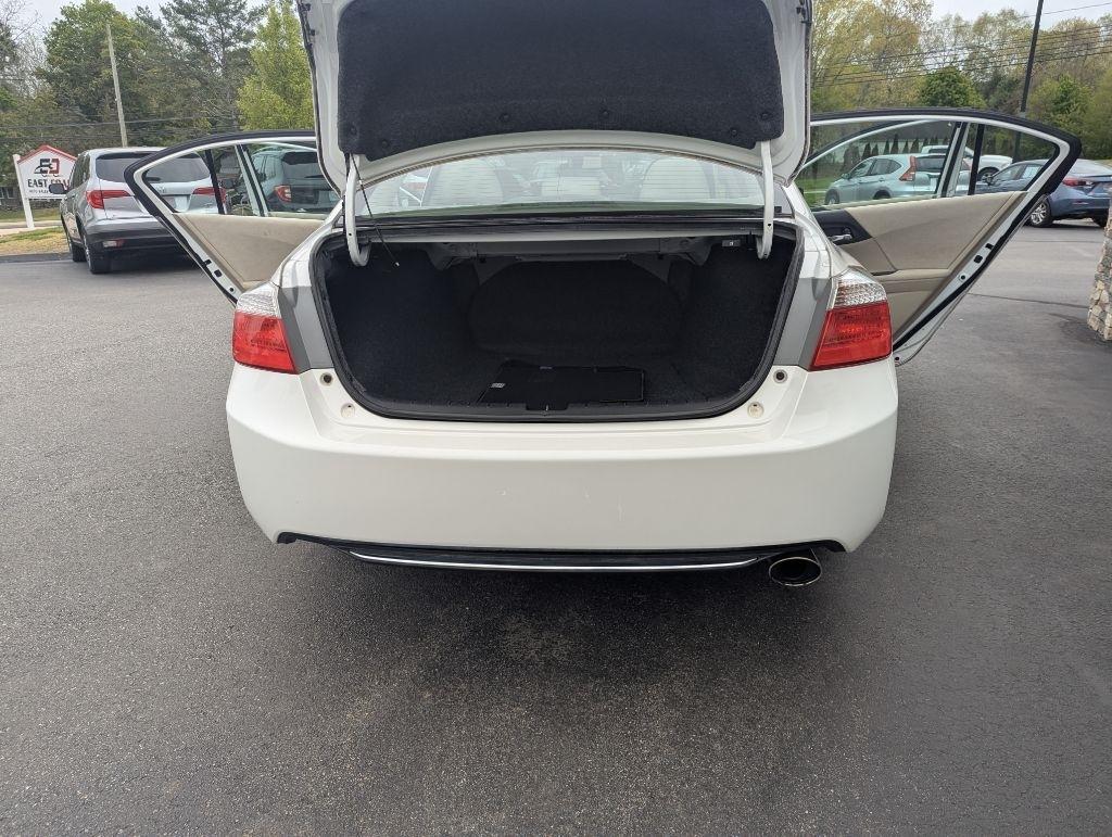 Honda Accord LX Sedan CVT 2013