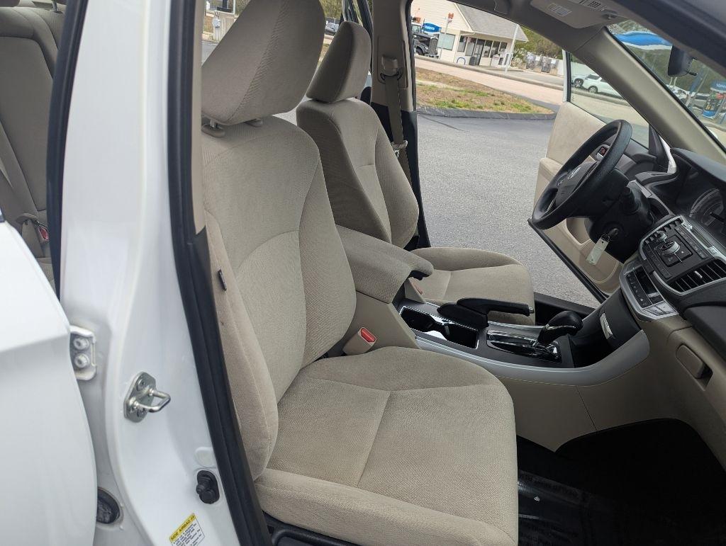 Honda Accord LX Sedan CVT 2013