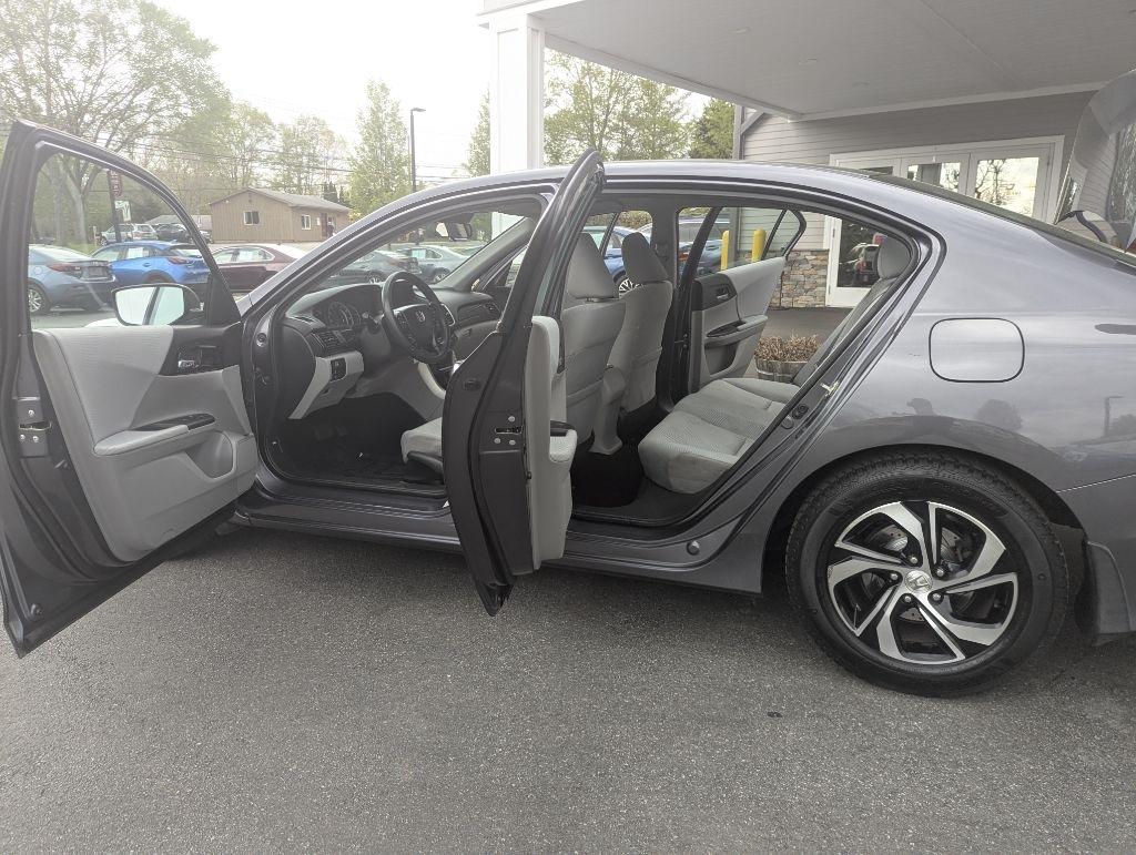 Honda Accord LX Sedan CVT w/ Honda Sensing 2016
