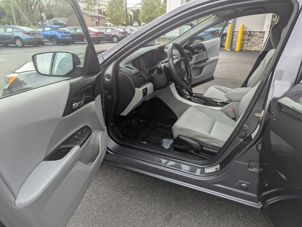 Honda Accord LX Sedan CVT w/ Honda Sensing 2016