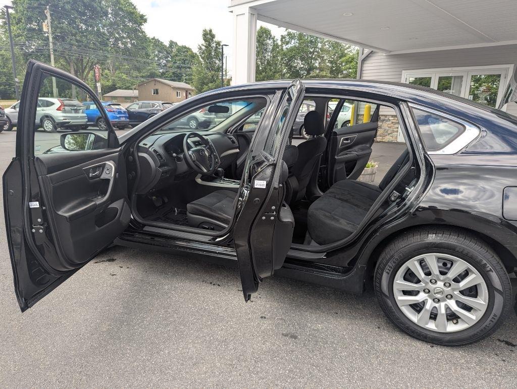 Nissan Altima 4dr Sdn I4 2.5 S 2015