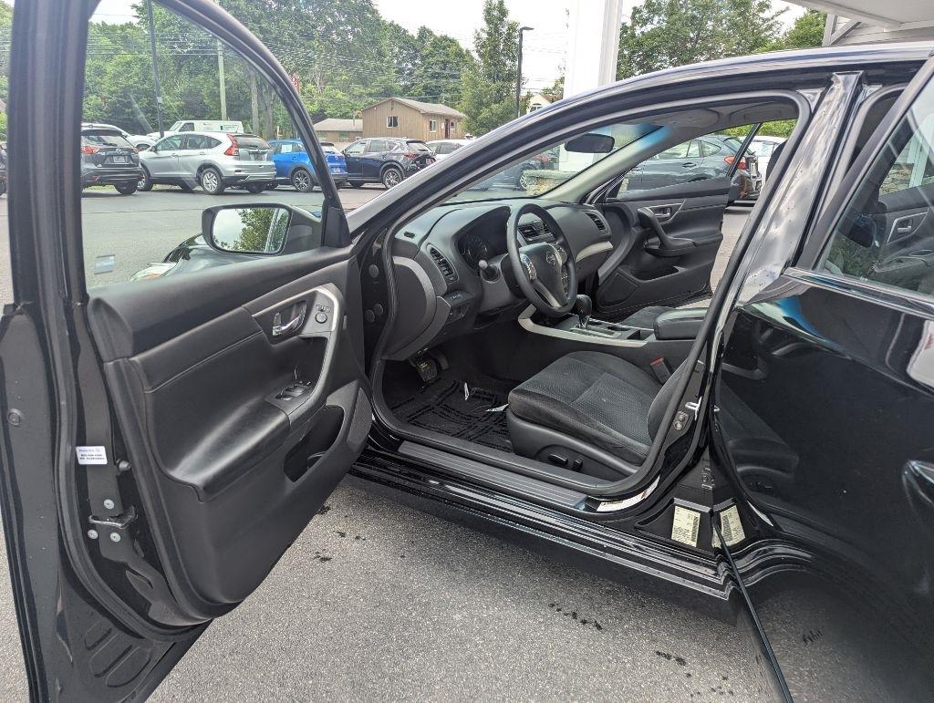 Nissan Altima 4dr Sdn I4 2.5 S 2015