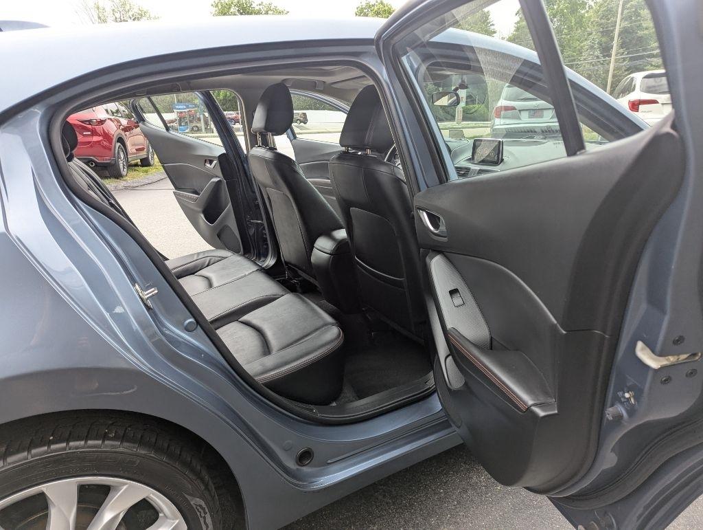 Mazda MAZDA3 5dr HB Auto s Touring 2015