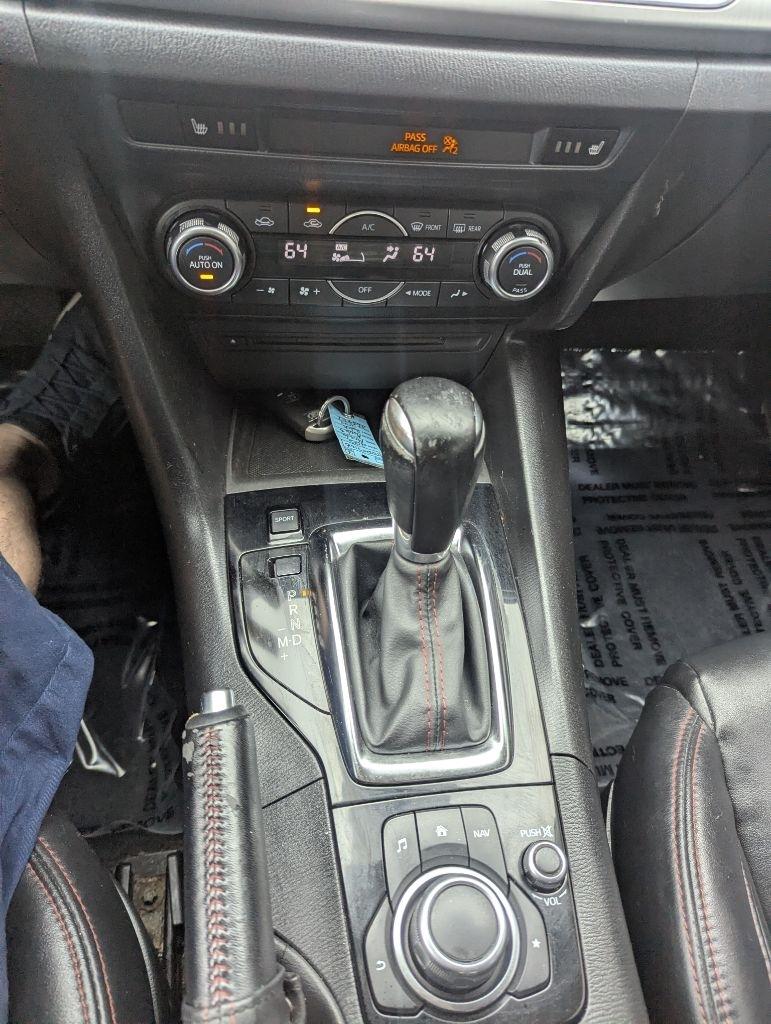 Mazda MAZDA3 5dr HB Auto s Touring 2015