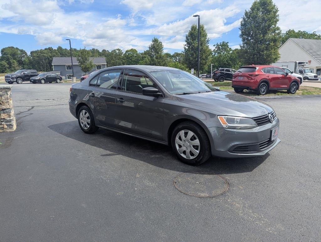 Volkswagen Jetta Sedan 4dr Auto S 2014