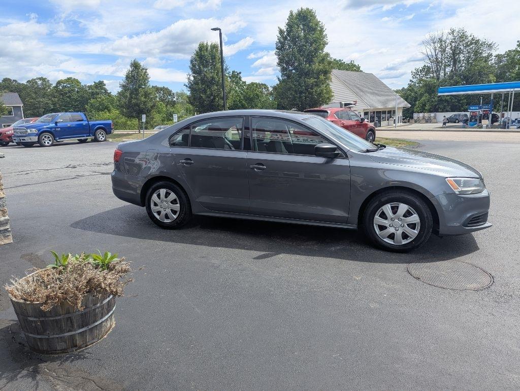 Volkswagen Jetta Sedan 4dr Auto S 2014