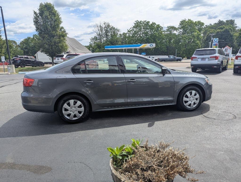 Volkswagen Jetta Sedan 4dr Auto S 2014