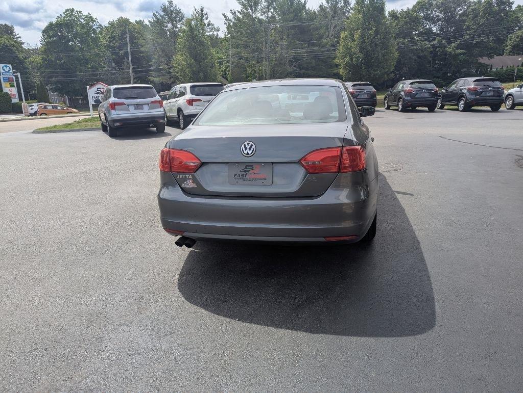 Volkswagen Jetta Sedan 4dr Auto S 2014