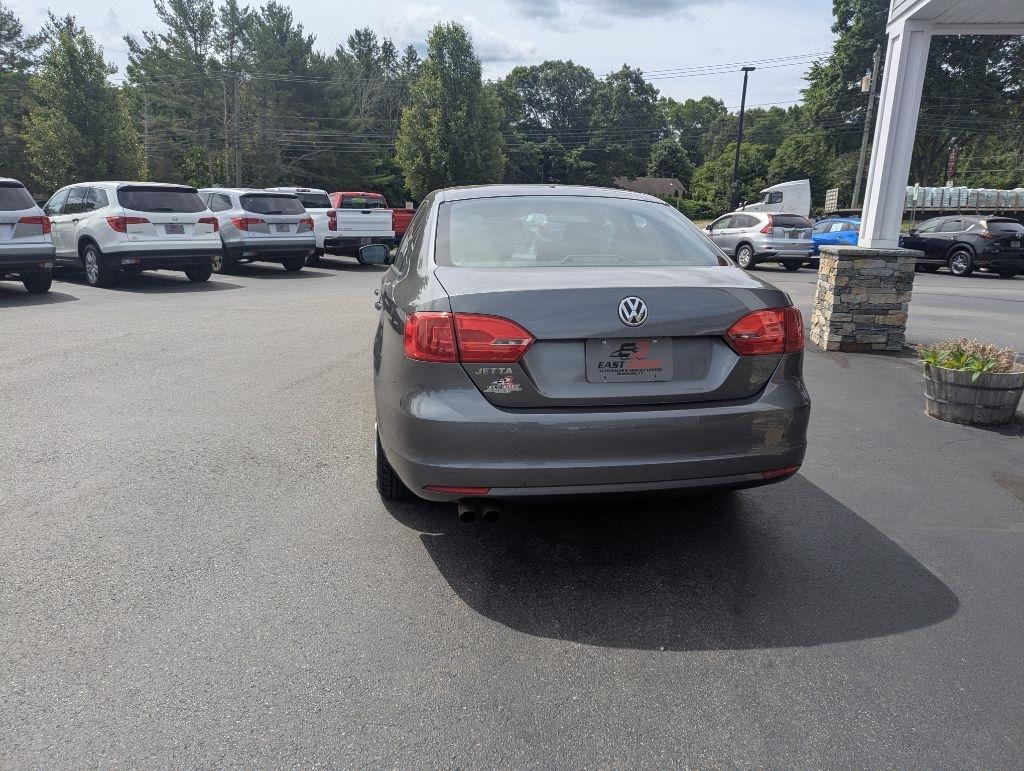 Volkswagen Jetta Sedan 4dr Auto S 2014