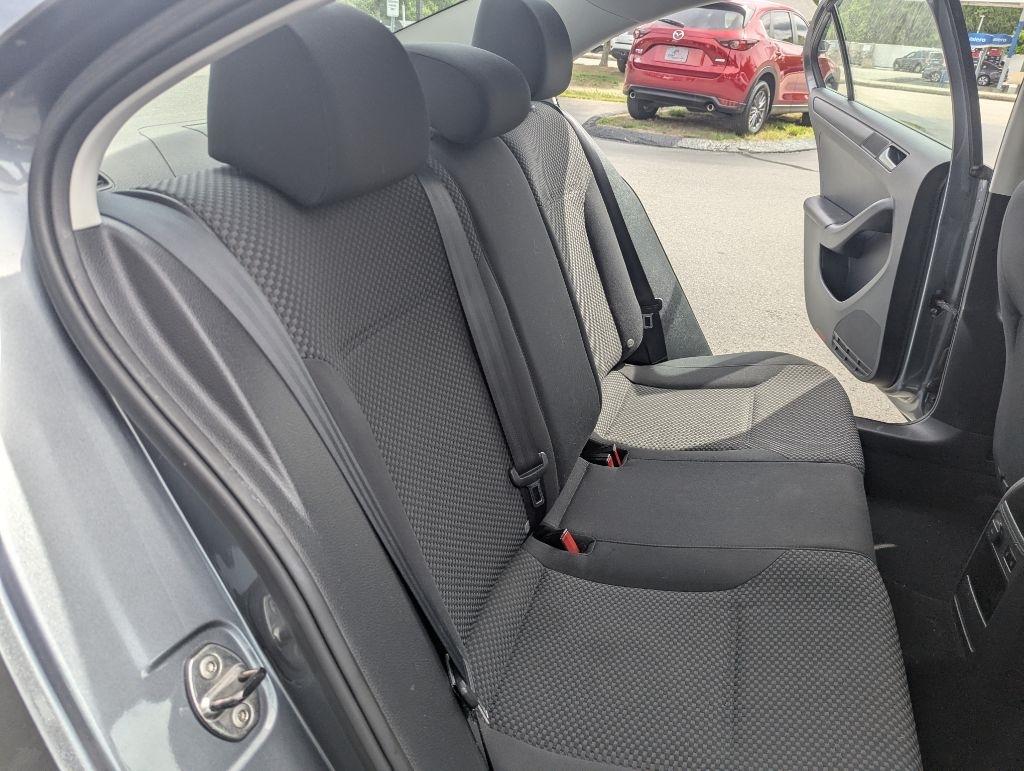 Volkswagen Jetta Sedan 4dr Auto S 2014