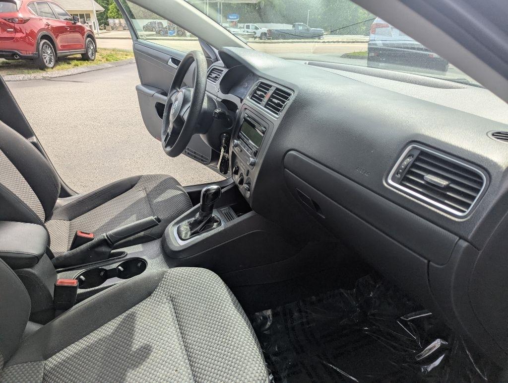 Volkswagen Jetta Sedan 4dr Auto S 2014