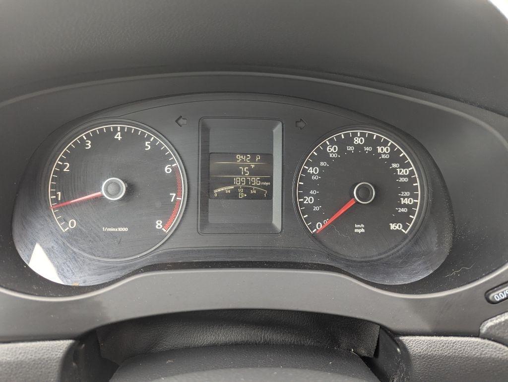 Volkswagen Jetta Sedan 4dr Auto S 2014