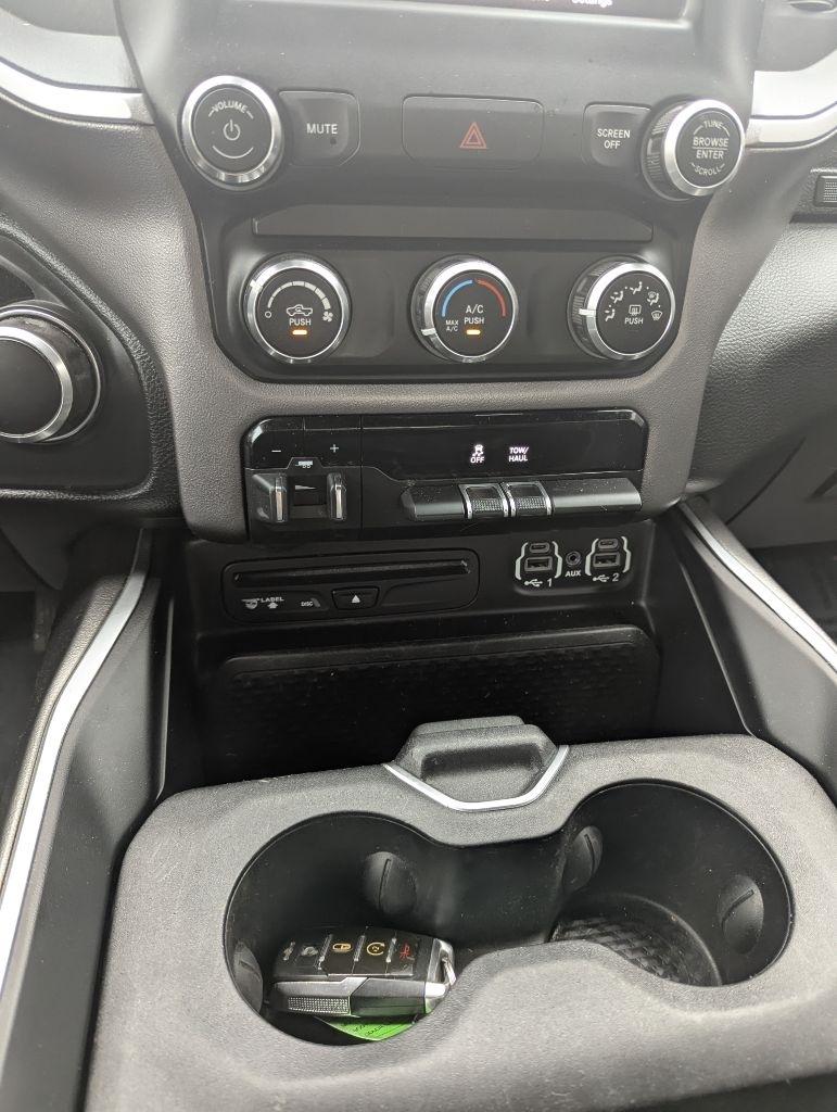 RAM 1500 Big Horn/Lone Star 4x4 Crew Cab 5'7" Box 2019