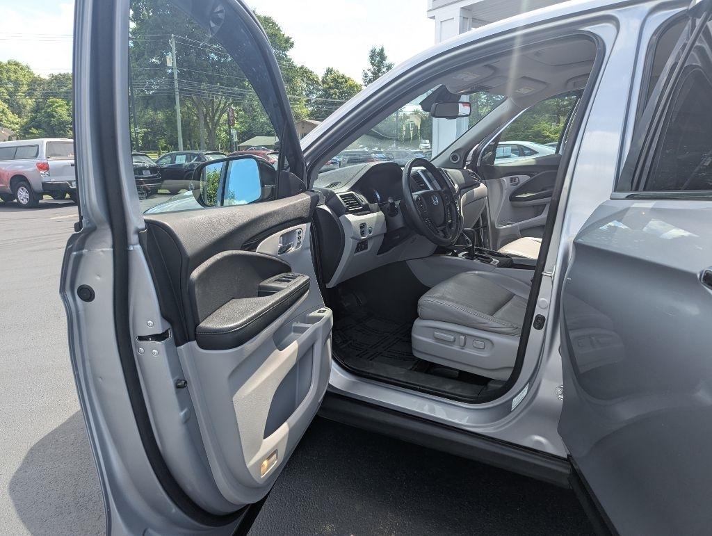Honda Ridgeline RTL-E 4x4 Crew Cab 5.3' Bed 2017