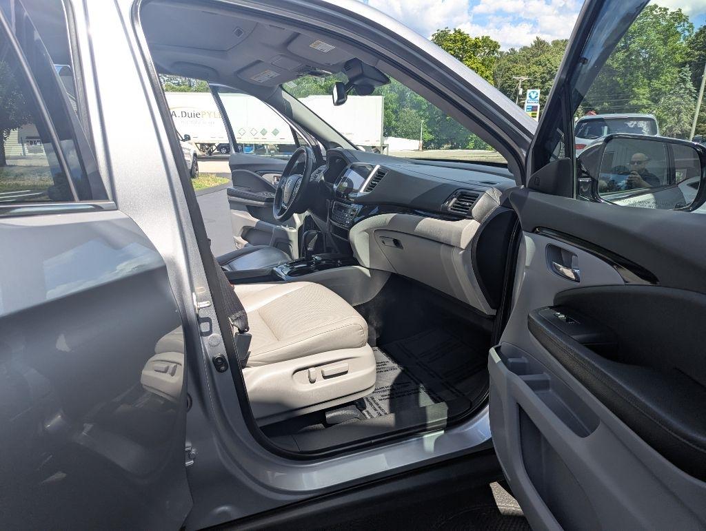 Honda Ridgeline RTL-E 4x4 Crew Cab 5.3' Bed 2017