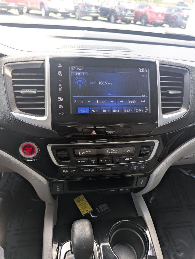 Honda Ridgeline RTL-E 4x4 Crew Cab 5.3' Bed 2017