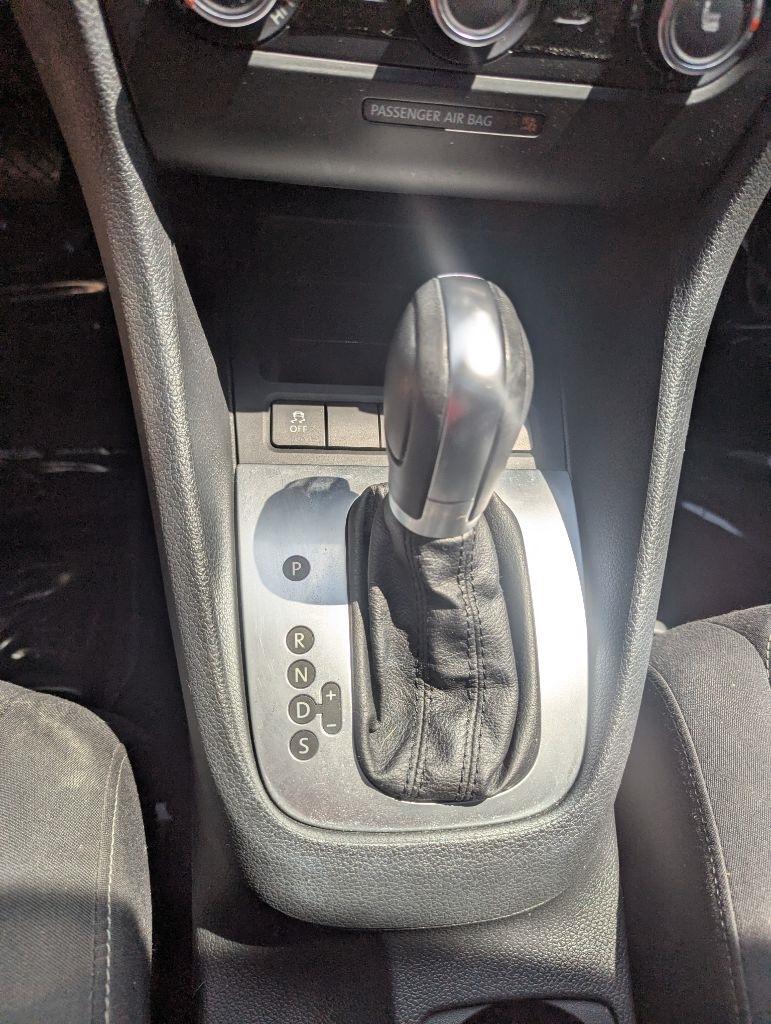 Volkswagen Golf 4dr HB Auto PZEV 2014