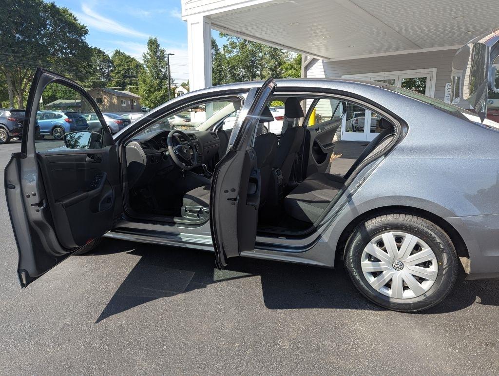 Volkswagen Jetta Sedan 4dr Auto 1.4T S 2016