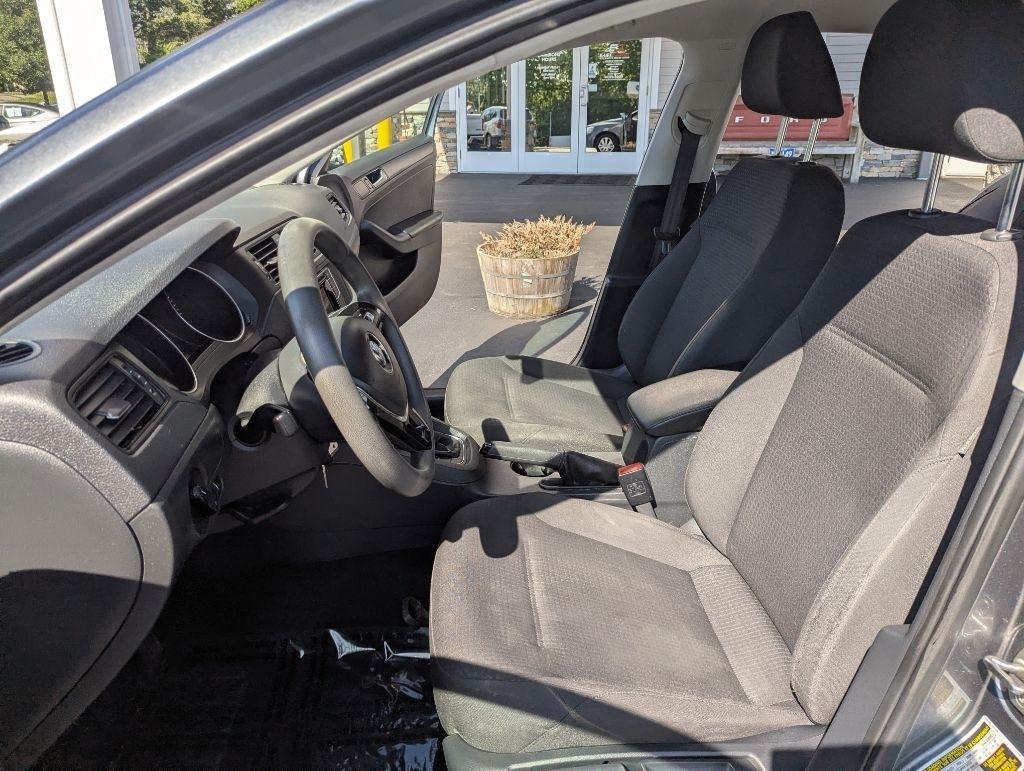 Volkswagen Jetta Sedan 4dr Auto 1.4T S 2016