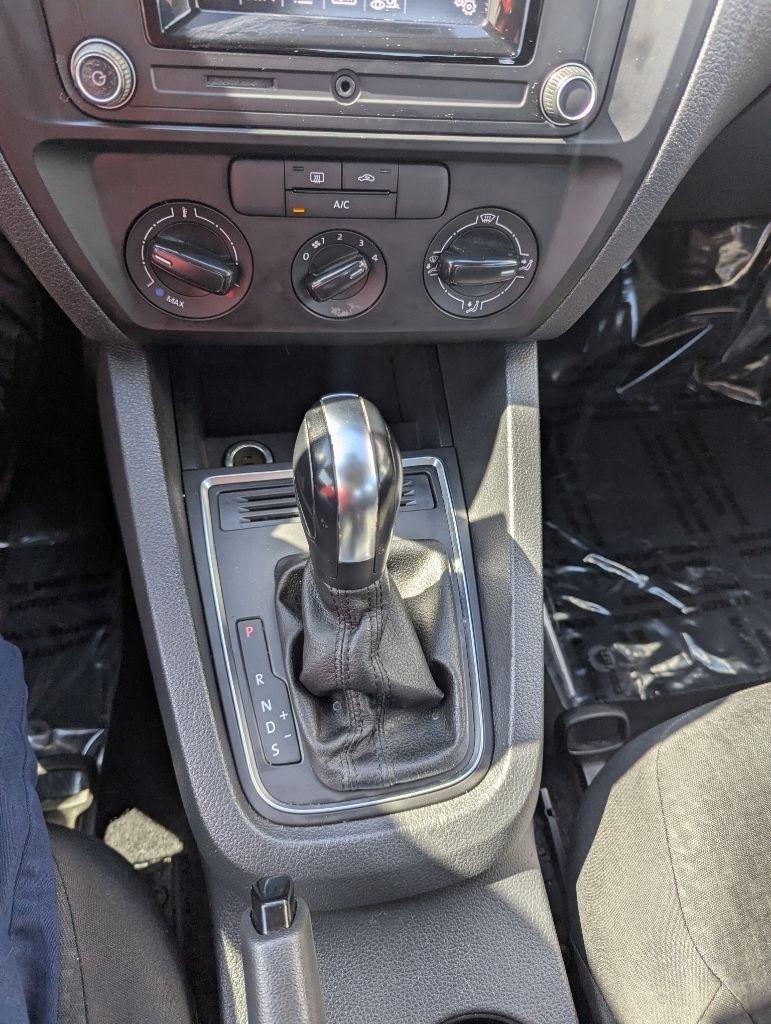 Volkswagen Jetta Sedan 4dr Auto 1.4T S 2016