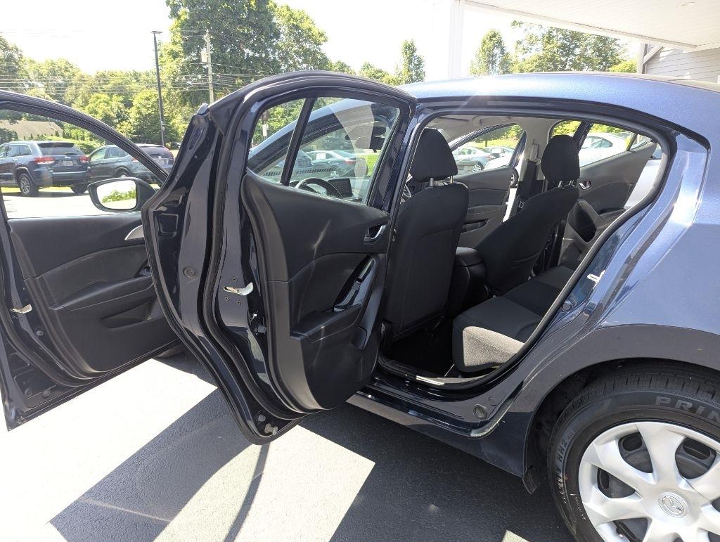 Mazda Mazda3 4-Door Sport Manual 2018