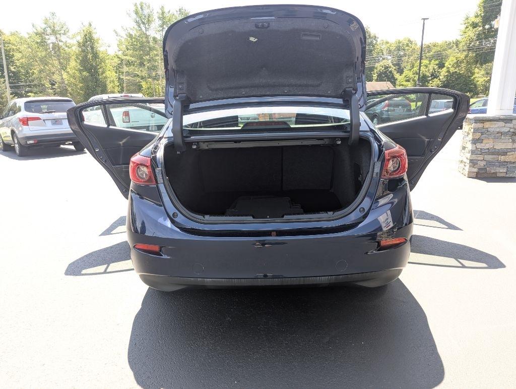Mazda Mazda3 4-Door Sport Manual 2018