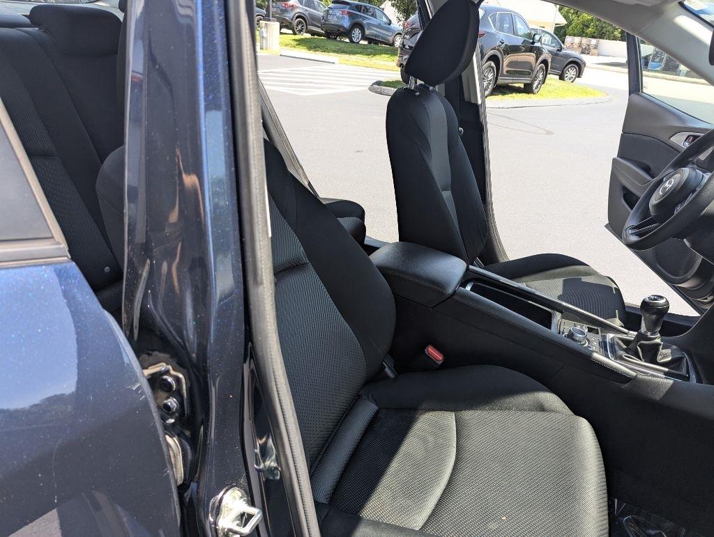 Mazda Mazda3 4-Door Sport Manual 2018