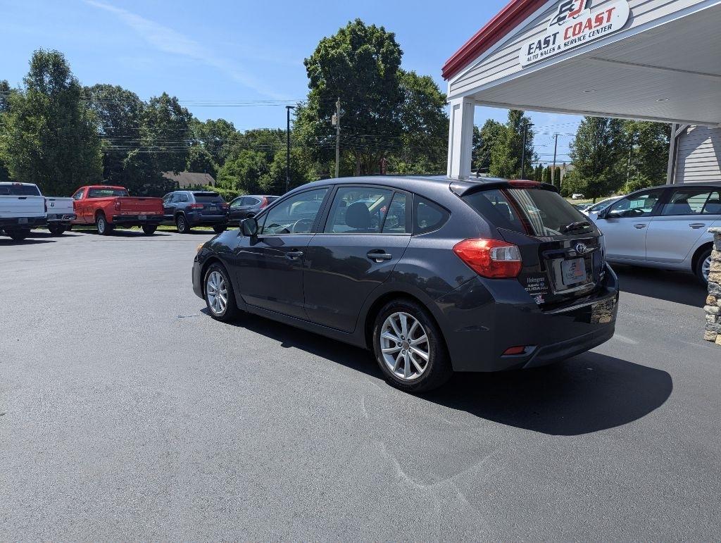 Subaru Impreza Wagon 5dr Auto 2.0i Premium 2014