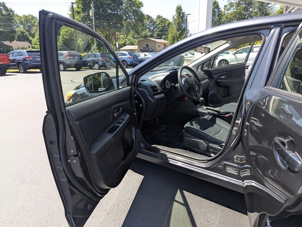 Subaru Impreza Wagon 5dr Auto 2.0i Premium 2014