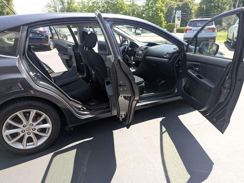 Subaru Impreza Wagon 5dr Auto 2.0i Premium 2014